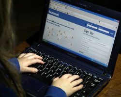 How to know if someone block you on Facebook