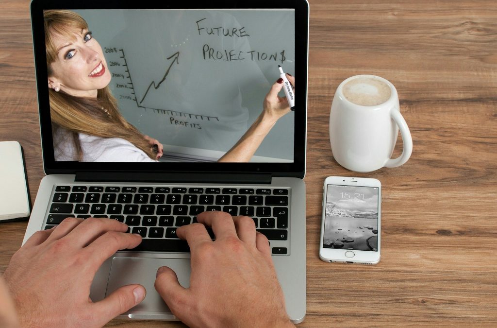 training 3207841 1920 scaled Top 8 Free Courses on UDemy