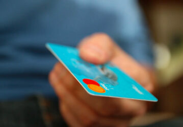 Credit vs Debit: Which card is better for you?